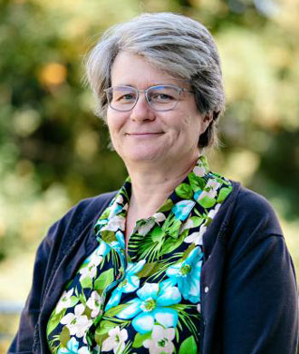 Dr. Brenda Porter headshot.