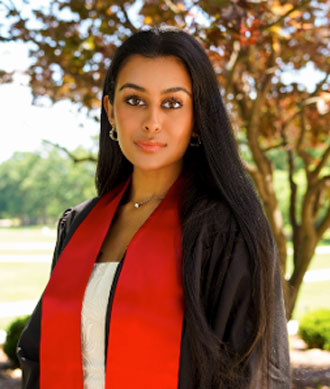 Neha Banerji headshot.