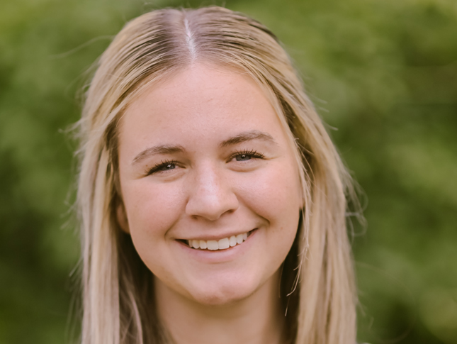 Aryn Watson headshot.