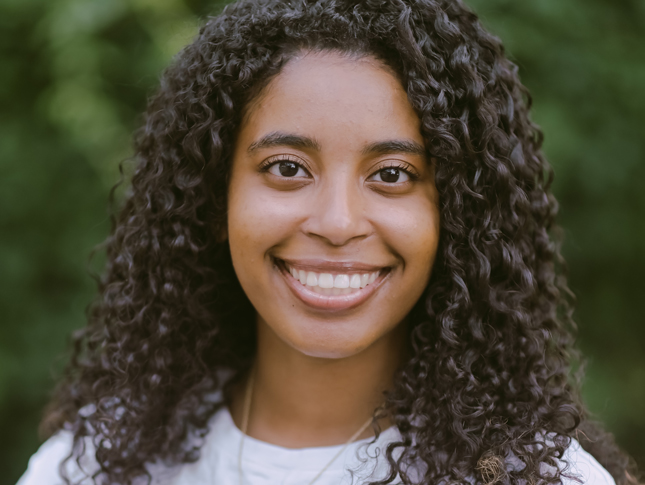 Kayla Velez headshot.