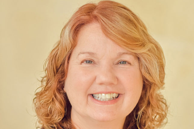 Jennifer Falter headshot.