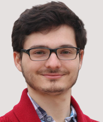 Simon Younes headshot.