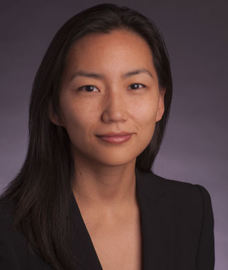 Esther Lee headshot.