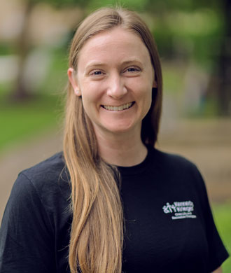 Eve Kenney headshot.