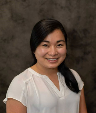 Quyen Catania headshot.