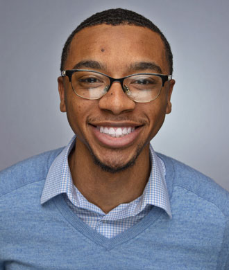 Antonio Holmes headshot.
