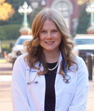 Emily Larson headshot.