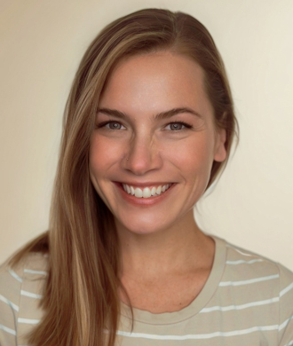 Alison Ash headshot.