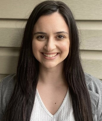 Julia Besante headshot.