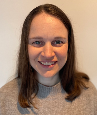 Rachel Burton headshot.