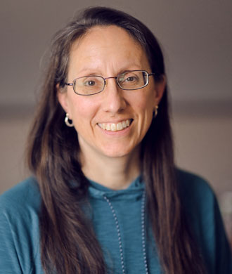 Stefanie Carberry headshot.