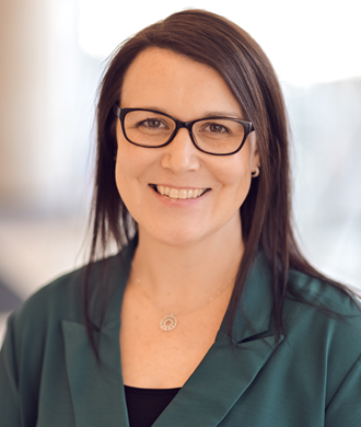 Cari Sullivan headshot.
