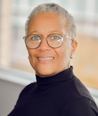 Connie Hammond headshot.