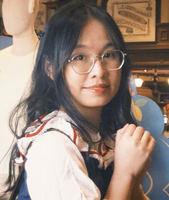 Aijing Lin headshot.