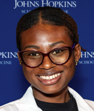 Teni Akinwale headshot.