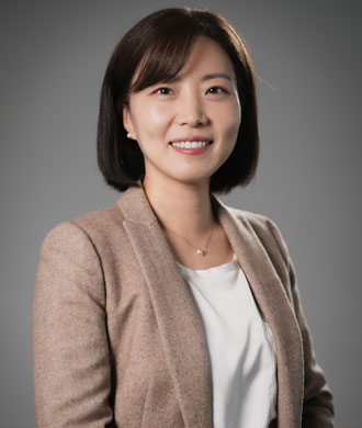 Eun Sol Jung headshot.