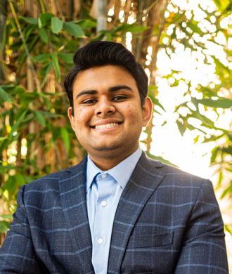Suraay Verma headshot.