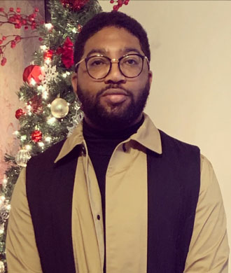 Aaron Carr headshot.