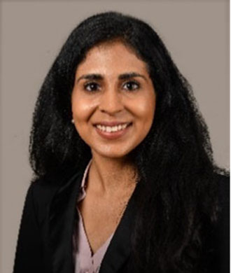 Komal Luthra headshot